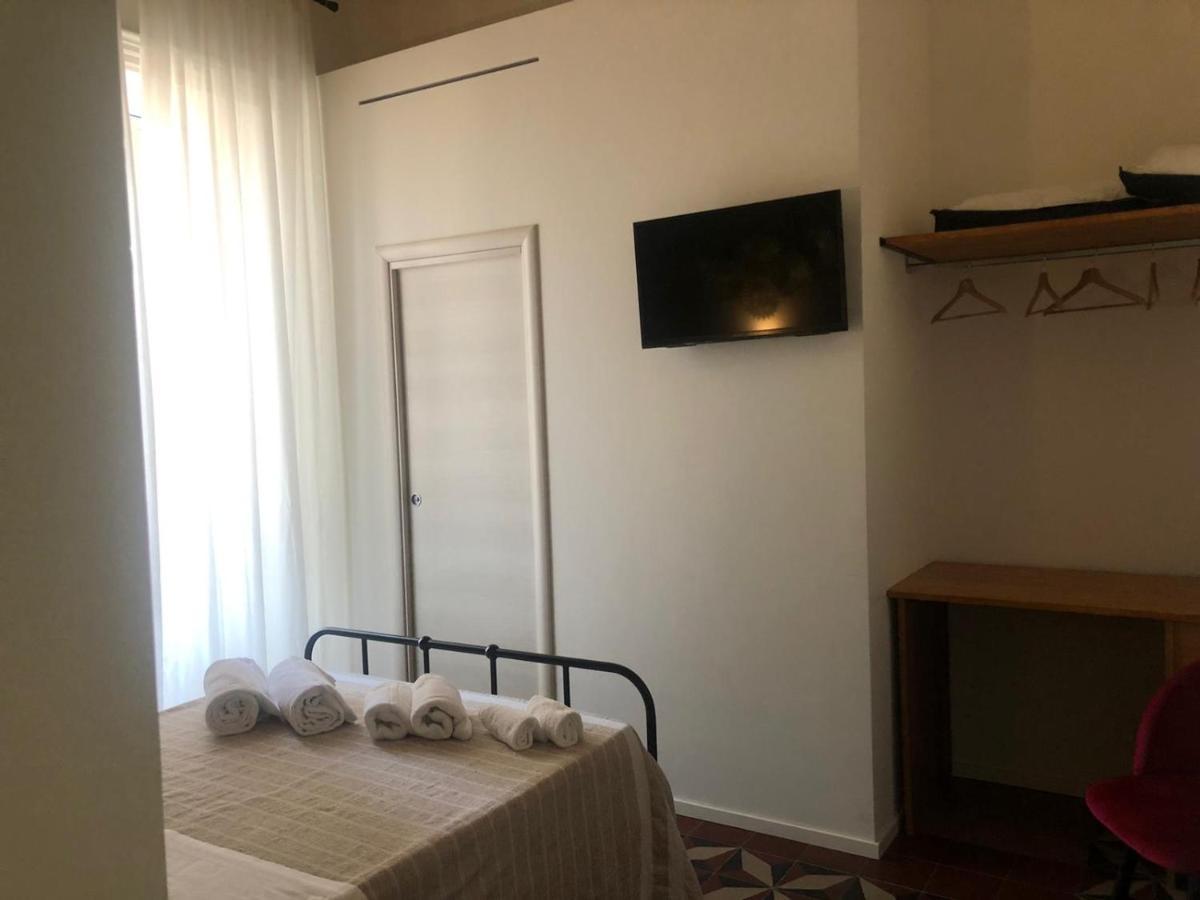 Ursino'S Luxury Acomodação com café da manhã Catânia Exterior foto