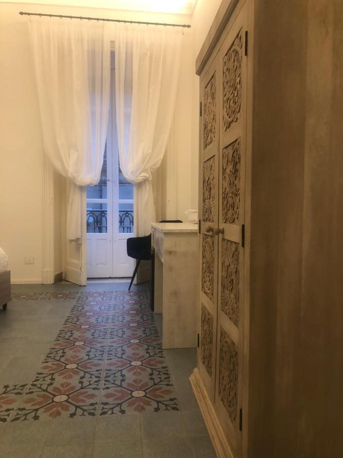 Ursino'S Luxury Acomodação com café da manhã Catânia Exterior foto